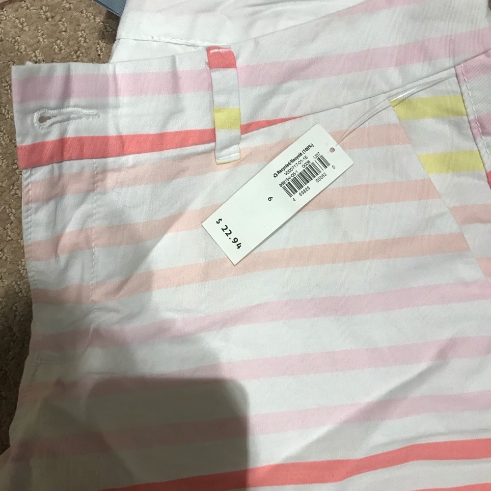 NWT! Adorable Old Navy Striped Shorts - Picture 5 of 5